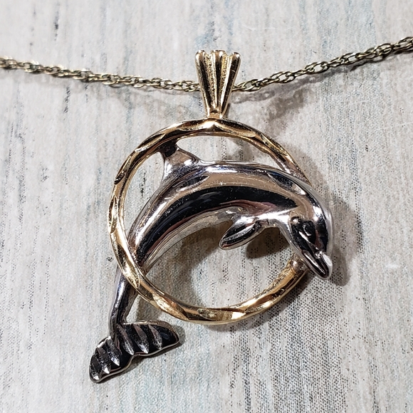 Dolphin Pendant Necklace. - Picture 10 of 11